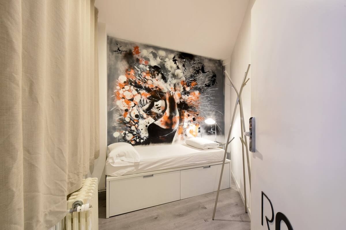 Individual Room with Shared Bathroom