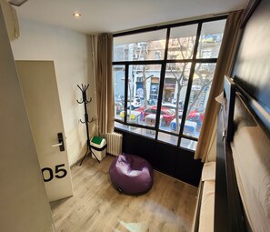 Shared Dormitory (Bed in -4 mix bed with shared bathroom) | Blackout drapes, free WiFi, bed sheets - Free Hostels Barcelona (Barcelona)