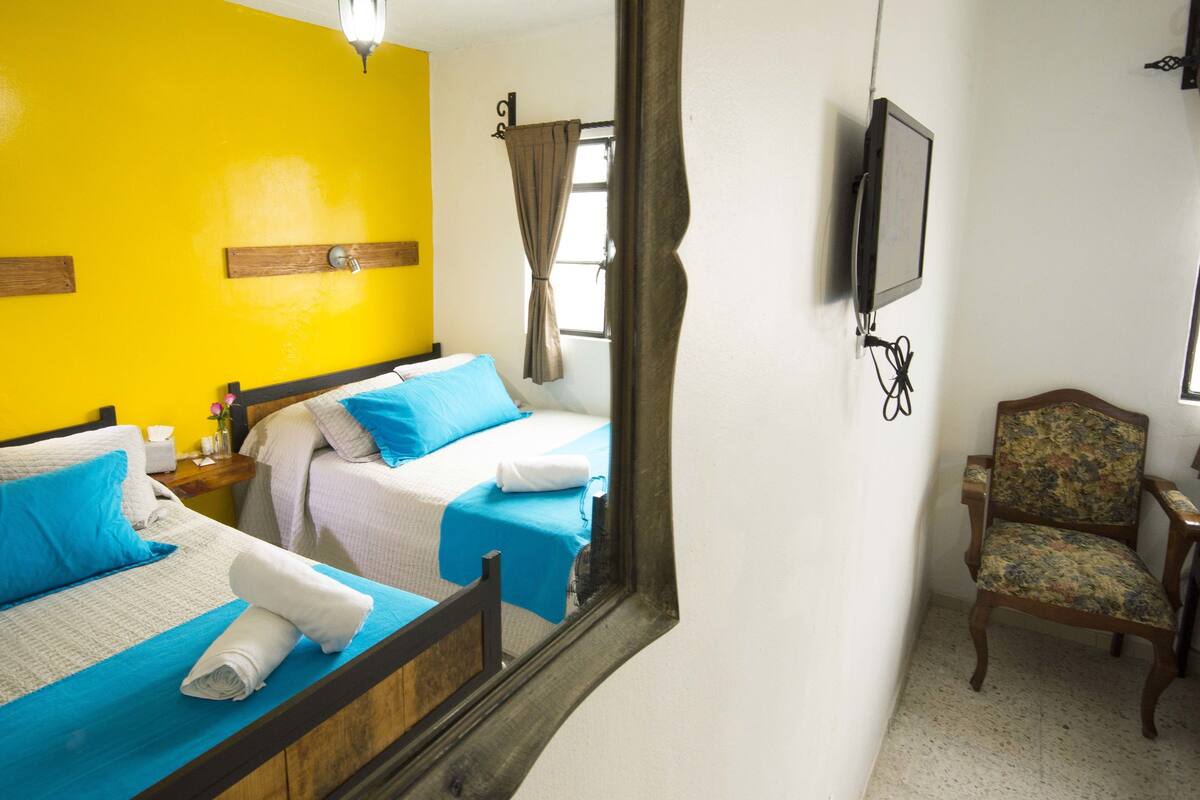 Chambre Quadruple Familiale, 2 grands lits, salle de bains attenante