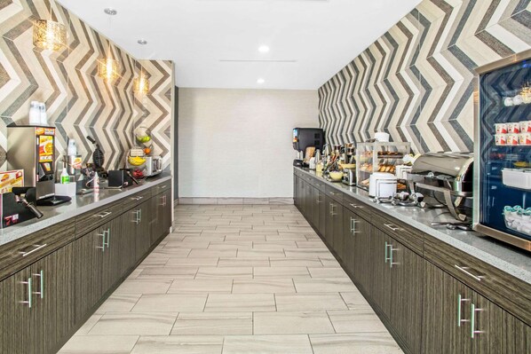 Free daily buffet breakfast