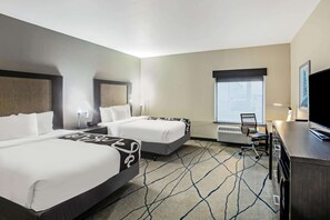 Room, 2 Queen Beds, Accessible, Non Smoking (Mobility Accessible) | Premium bedding, down duvets, in-room safe, desk - La Quinta Inn & Suites by Wyndham Ponca City (Ponca City)