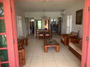 55-Zoll-Smart-TV mit Kabelempfang, Fernseher, Videospielkonsole