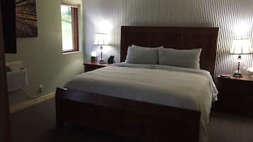 1 sovrum, sängtillbehör av högsta kvalitet och ljudisolering