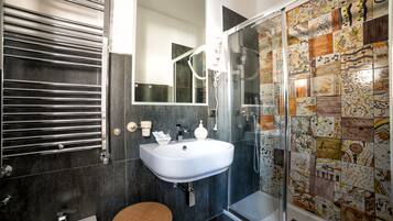 Vierbettzimmer | Badezimmer