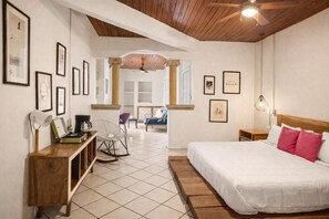 Premium Suite, Balcony | Ropa de cama de alta calidad y wifi gratis 