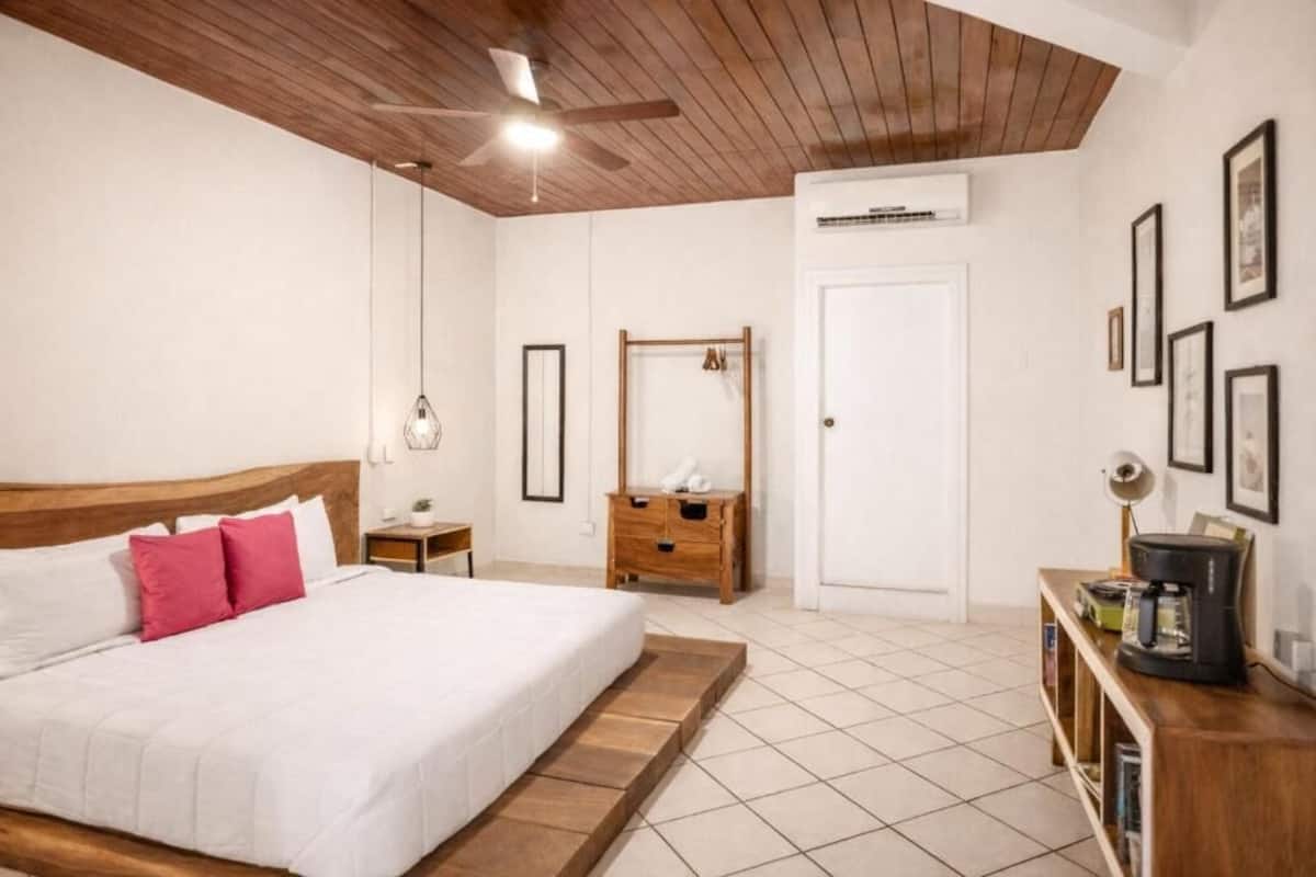 Premium Suite, Balcony | Ropa de cama de alta calidad y wifi gratis