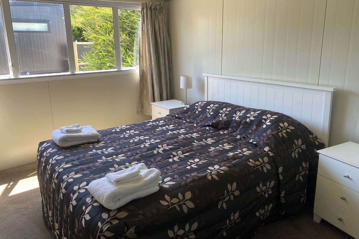 Apartment, 2 Bedrooms | WiFi (surcharge), bed sheets