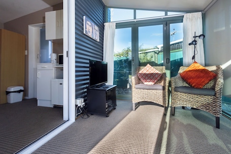 Wifi y ropa de cama . Rangiora Eco Holiday Park