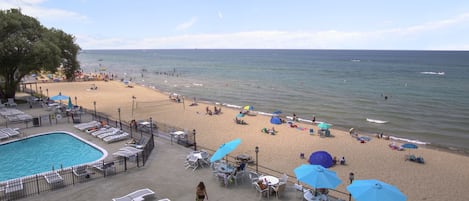 Am Strand, Liegestühle