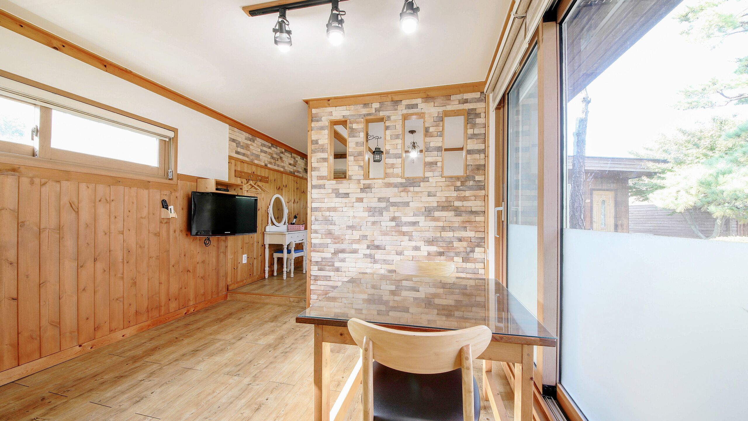 Condo (Duri) | Living area | Flat-screen TV