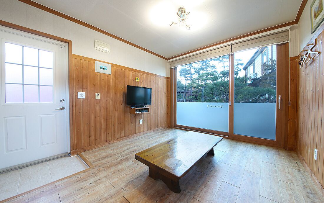 Apartamento (Yeoul) | Sala de estar | Una televisión de pantalla plana