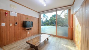 Condo (Yeoul) | Living area