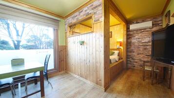 Appart'hôtel (Saesam) | Coin séjour | Télévision à écran plat