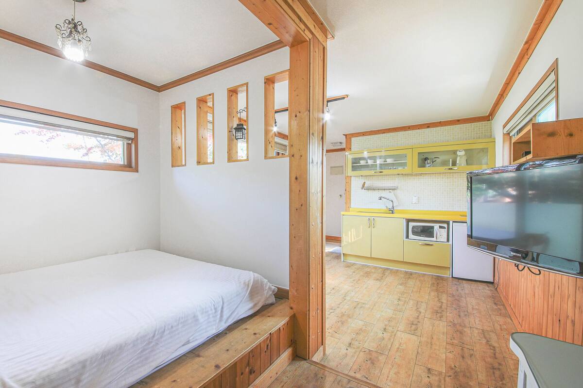 Condo (Duri) | WiFi (free), bed sheets