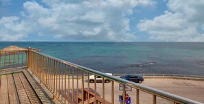 301 Ocean Room | Beach/ocean view - Gangneung Seaview Pension (Gangneung)