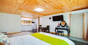 Habitació (Silver 201) | Sala d'estar | Televisor de pantalla plana de 55 polzades amb canals digitals