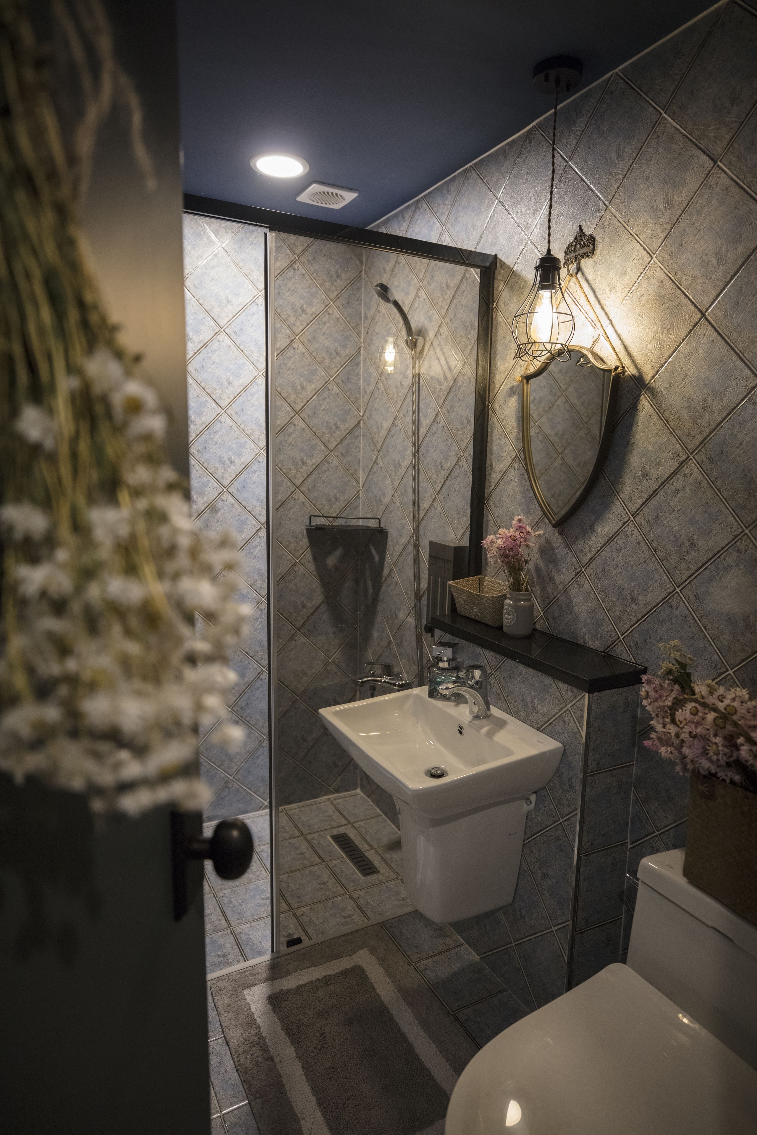 room, river view (ss ix) | bathroom | shower, free toiletries, towels