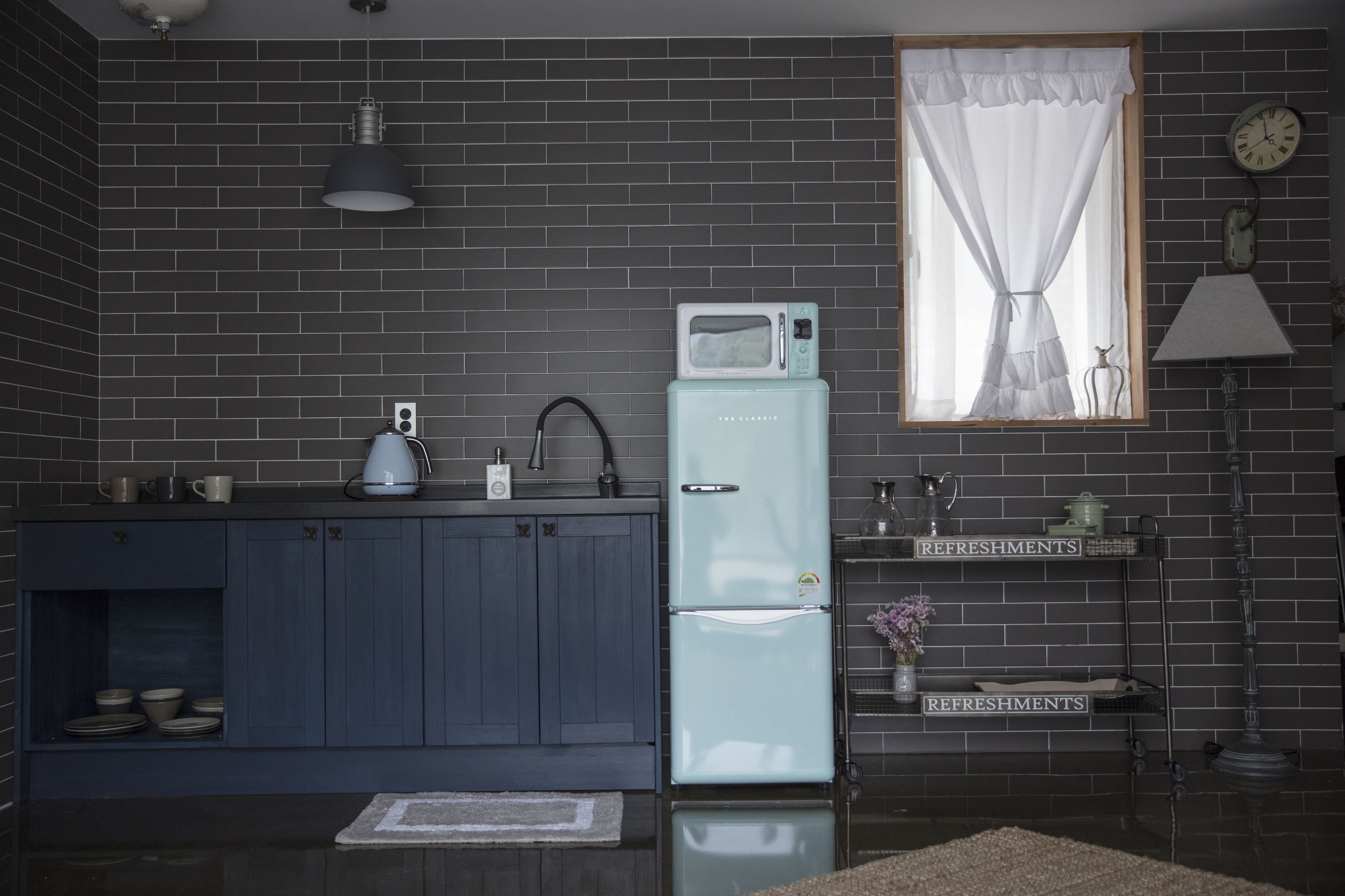 presidential room, 2 queen beds, terrace, river view (ss vii) | private kitchen | electric kettle