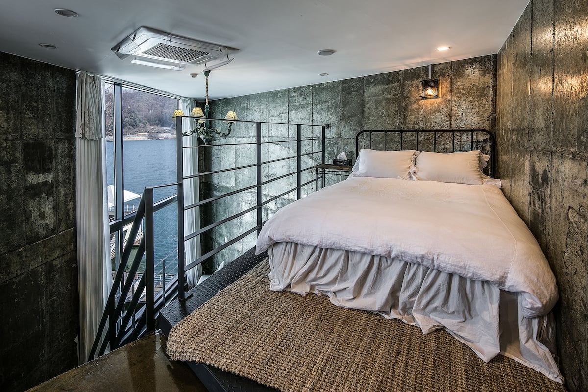 Deluxe Loft, Non Smoking, River View (SS VI) | 1 bedroom, premium bedding, free WiFi, bed sheets