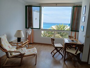 Interior - Sounds of  the Sea Apartment Playa Blanca  Lanzarote 2 minutes walk to the beach (Playa Blanca, Yaiza)