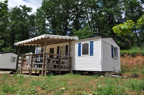 Cottage, 2 Bedrooms | 2 bedrooms, individually decorated, individually furnished