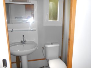 Bathroom - Mobil-home Terre Rouge (Salles)