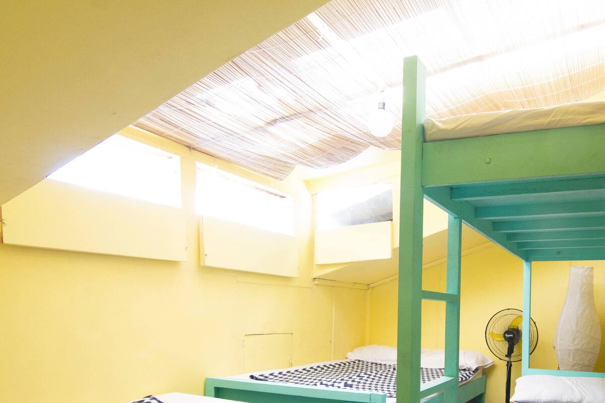 Room | Iron/ironing board, free WiFi, bed sheets