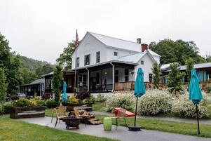 Fachada de la propiedad