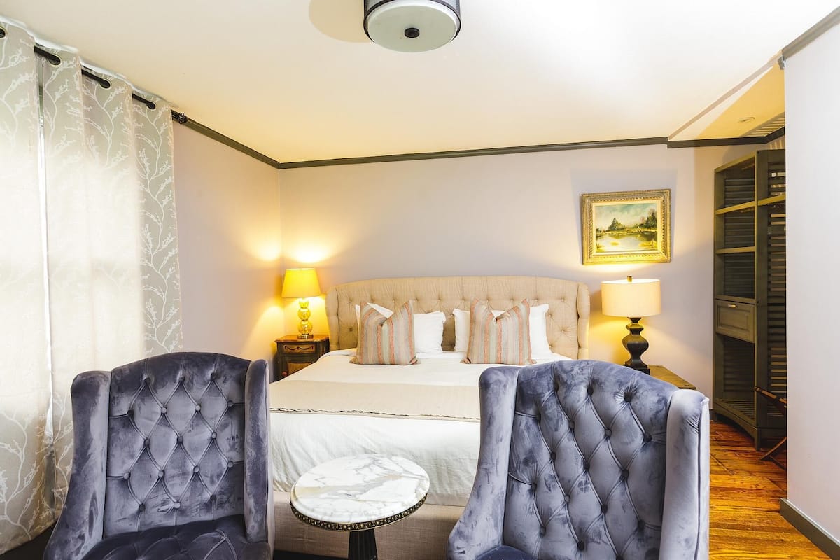 Standard Room, 1 King Bed (No Pets) | Blackout drapes, free WiFi