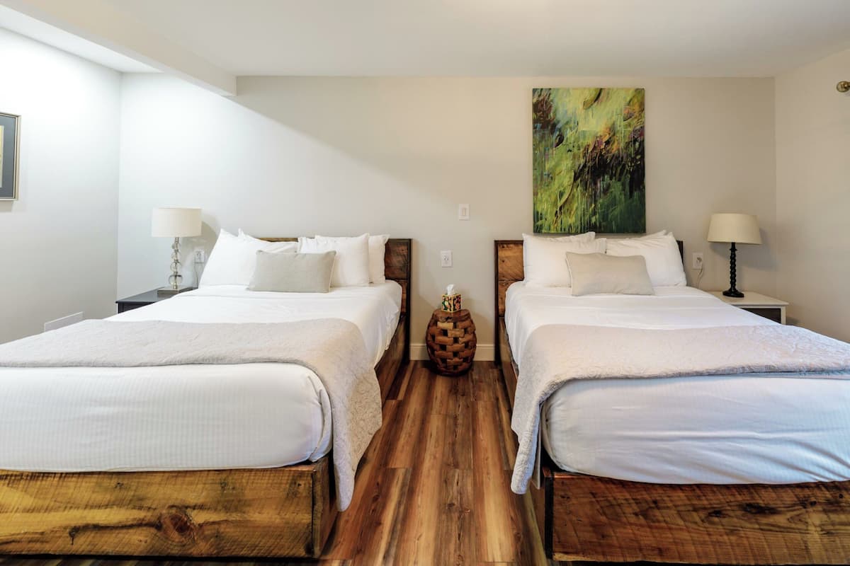 Standard Room, 2 Double Beds (No Pets) | Blackout drapes, free WiFi