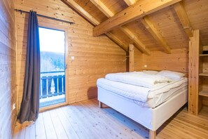 4 bedrooms, free WiFi