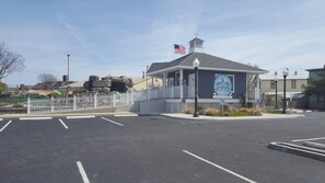 المنشأة من الخارج