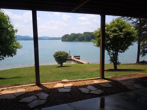 What a view of Lake Cherokee 
