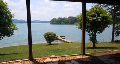 What a view of Lake Cherokee