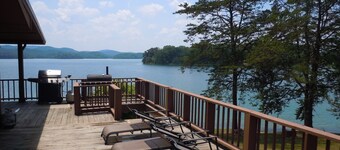 What a view of Lake Cherokee 