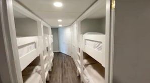 4 bedrooms, free WiFi, bed sheets - What a view of Lake Cherokee (Bean Staion)