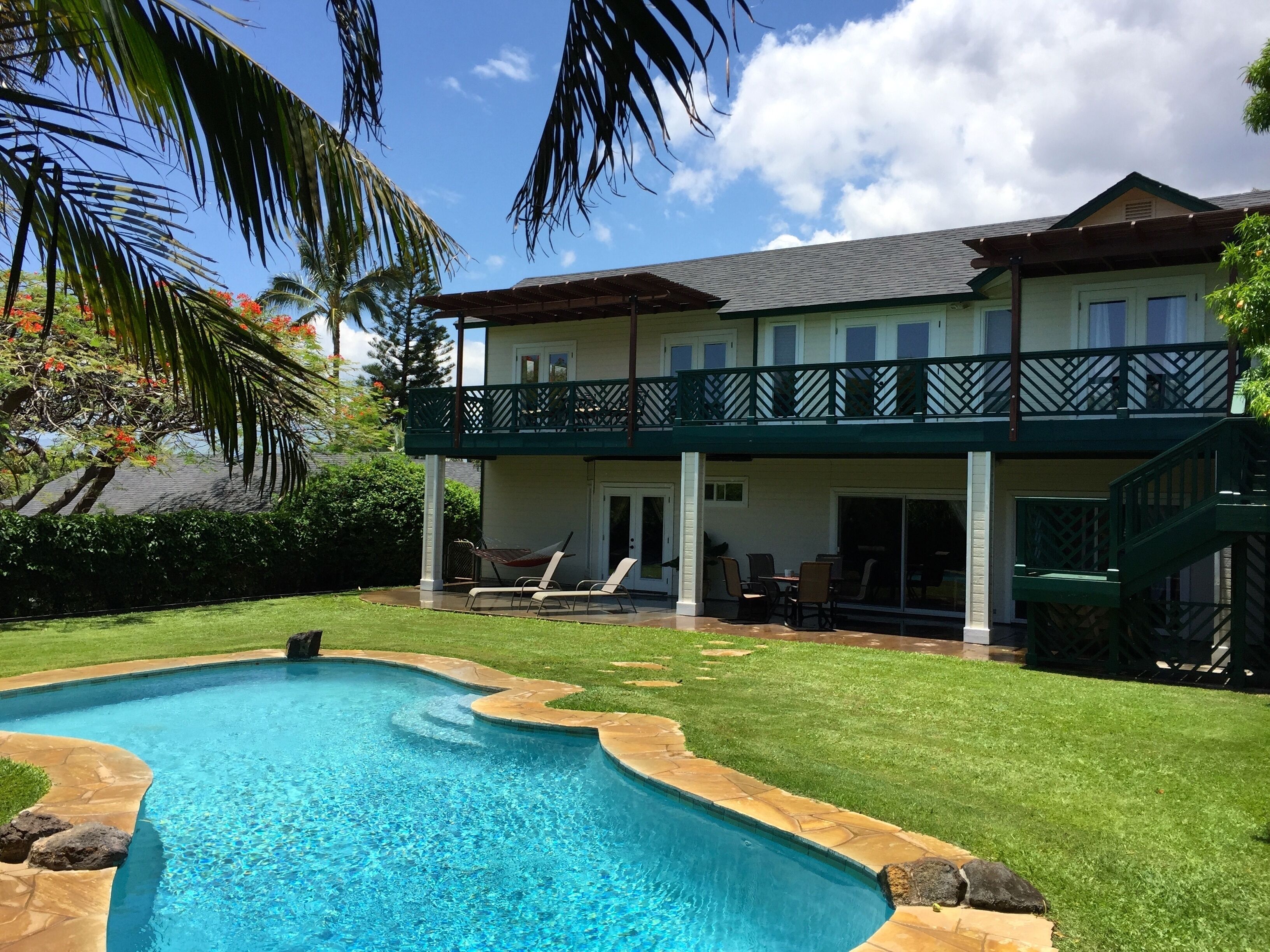 Big Family Home, Heated Pool, Yard, Lanai's, Views, Location! Air Conditioning