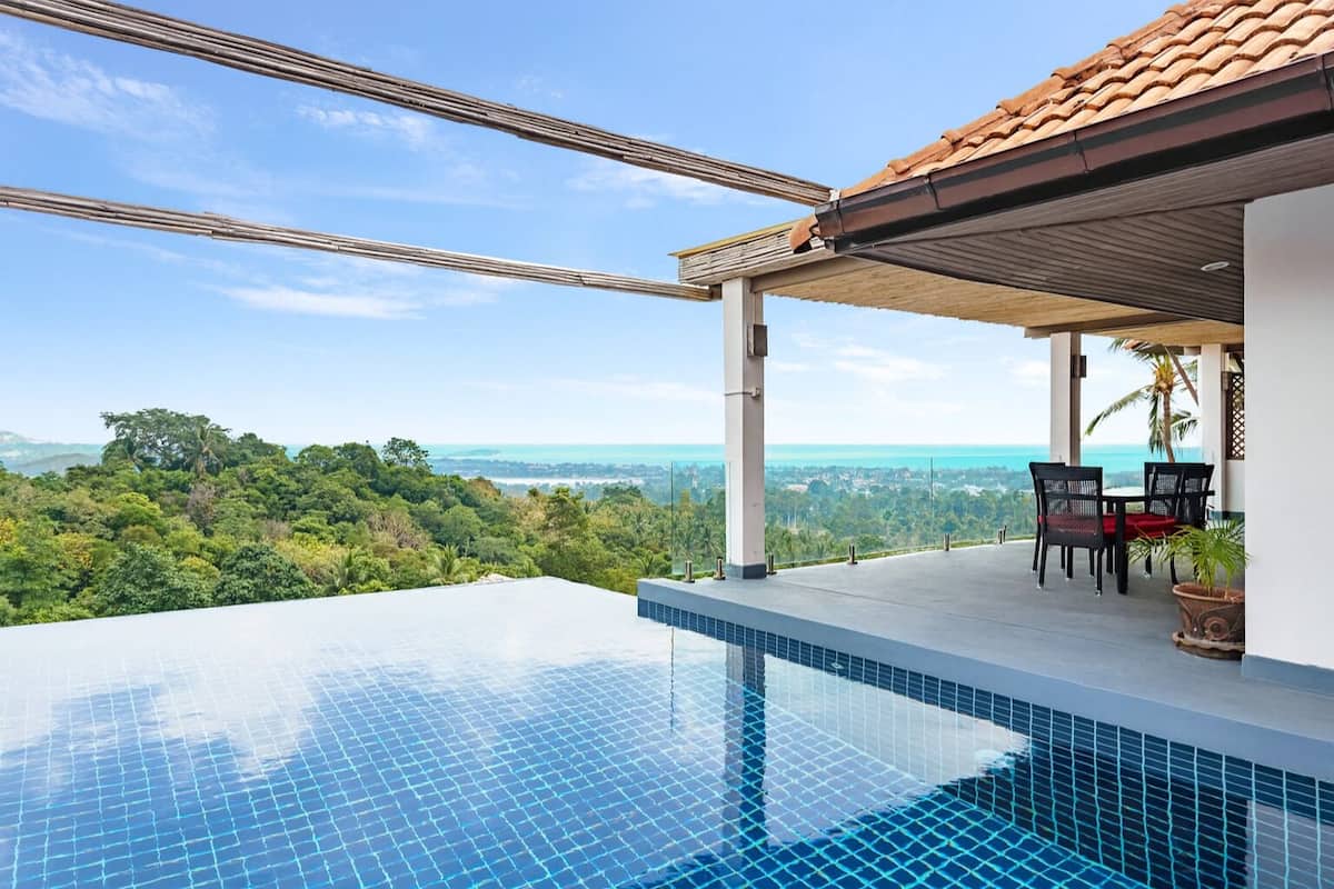 Private pool