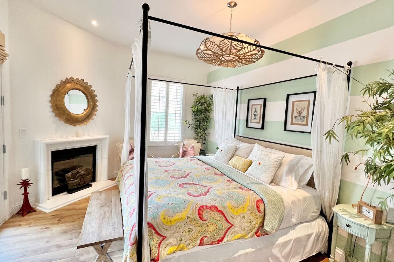 3 sovrum, skrivbord, strykjärn/strykbräda och resesäng