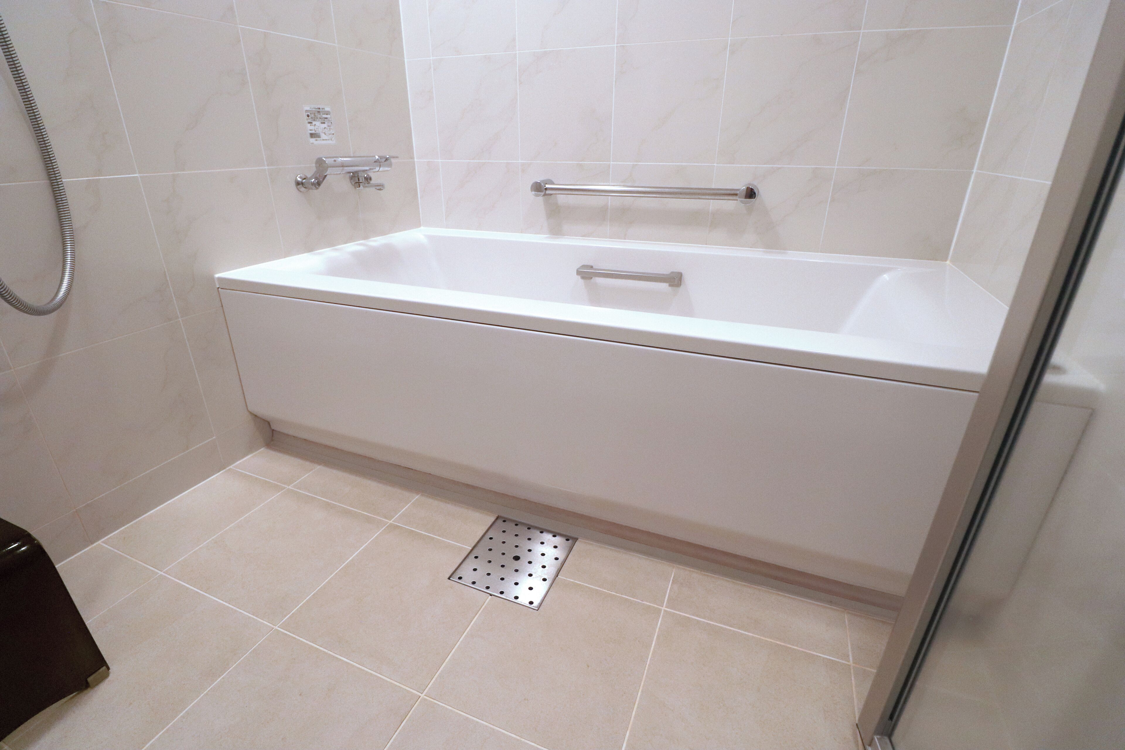 premium double room, non smoking | room amenity