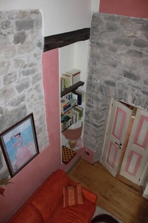 Quadruple Room | Desk, free cots/infant beds, free WiFi, bed sheets
