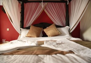 Suite, 1 Queen Bed (Savannah) | Premium bedding, desk, free cots/infant beds, rollaway beds - The Old Kings Lodge and Resort (Ongata Rongai)