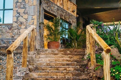 The Old Kings Lodge and Resort