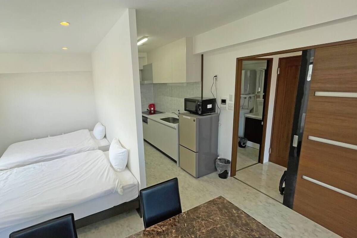 Desk, soundproofing, iron/ironing board, free WiFi