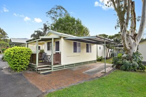 Property grounds - Dunbogan Caravan Park (Dunbogan)