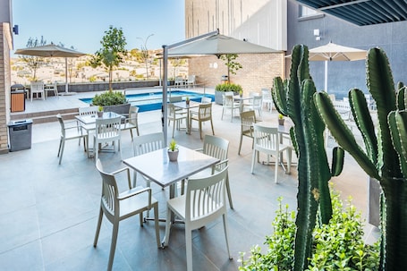 Terrace/patio. Town Lodge Windhoek