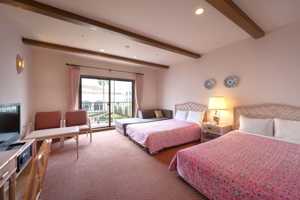 In-room safe, desk, cots/infant beds, free WiFi