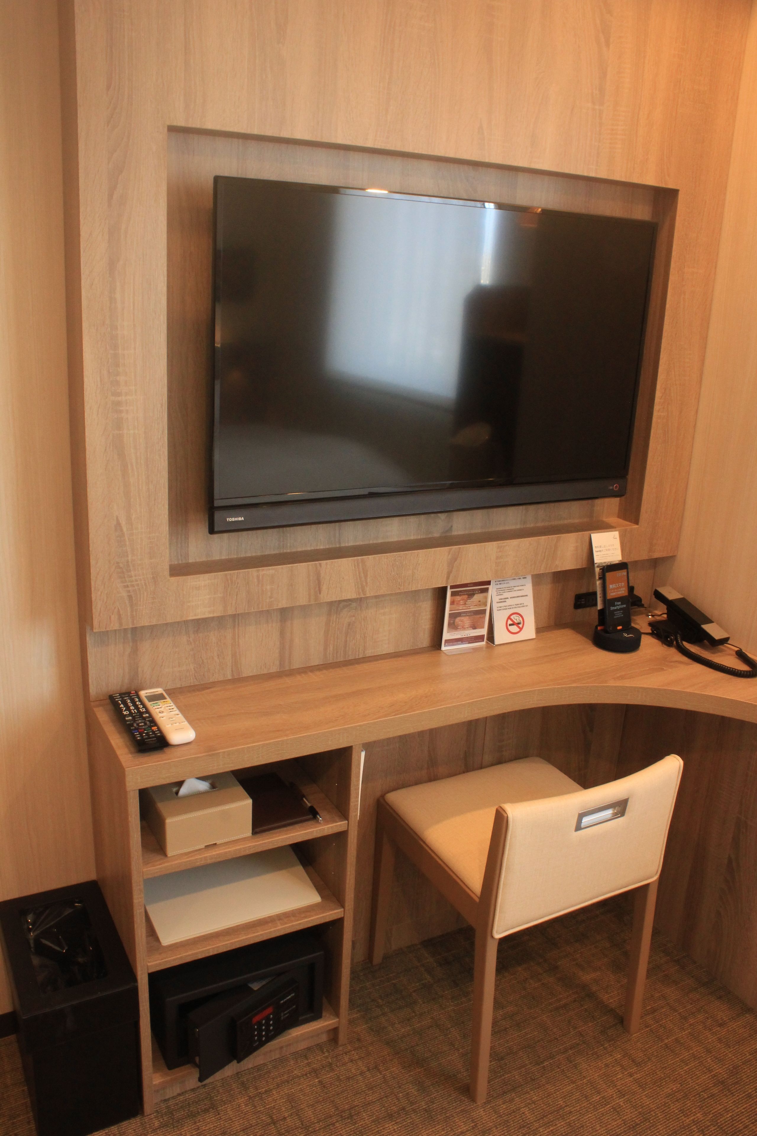 twin room - free-flowing drinks1hour (within 15:00-20:00 only) | 1 bedroom, in-room safe, desk, free wifi