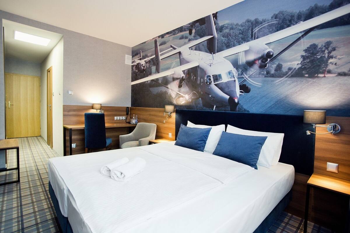 comfort double or twin room | 1 bedroom, premium bedding, desk, laptop workspace