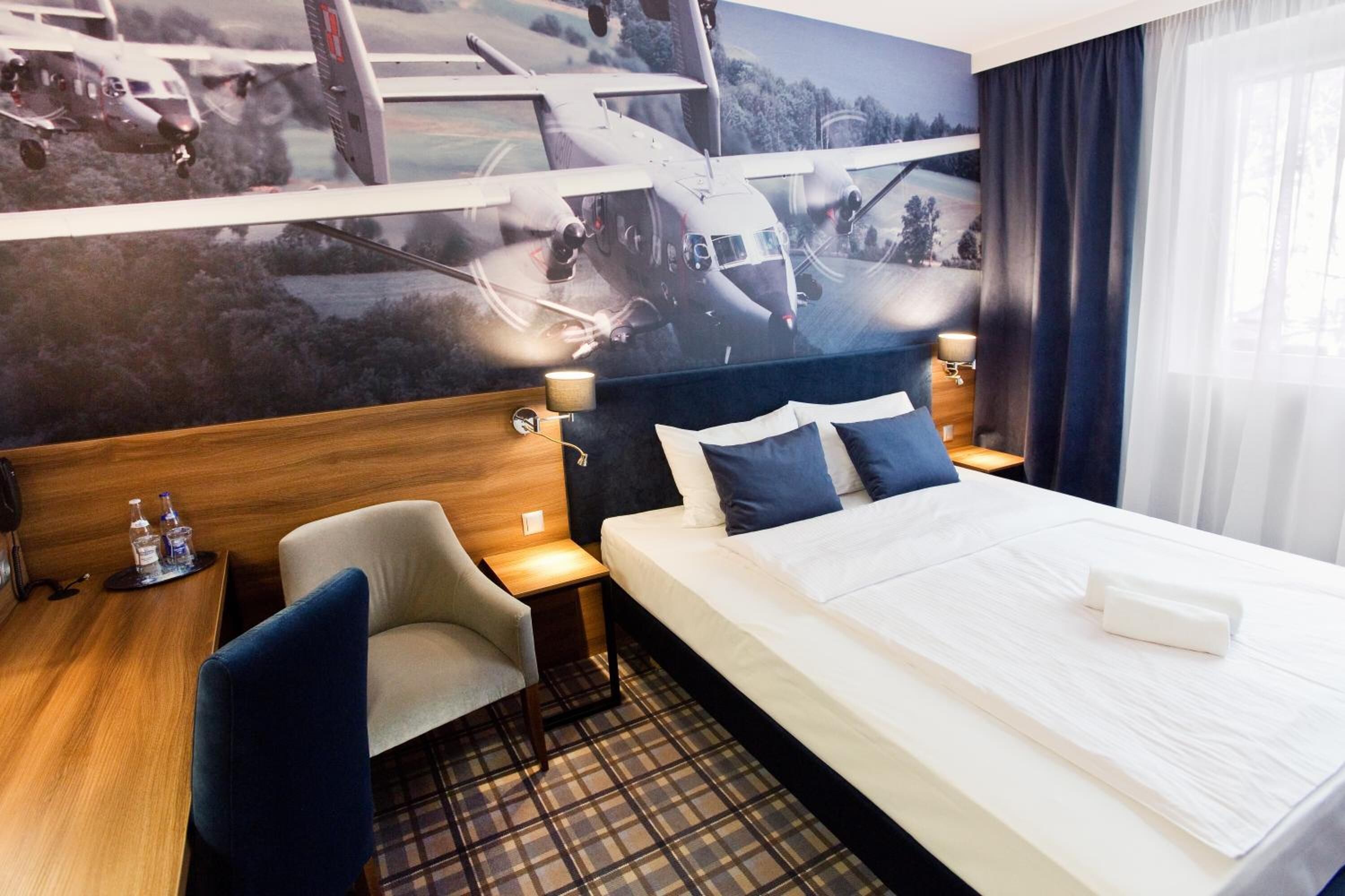 comfort double or twin room | 1 bedroom, premium bedding, desk, laptop workspace